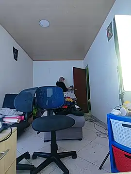 MARILYNKOVANOVA live sex cam