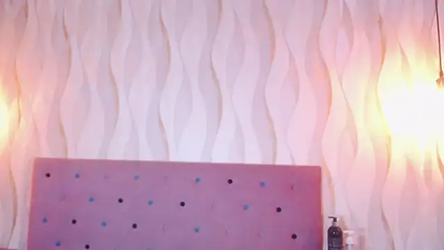 Milf_NaomiBraunx webcam