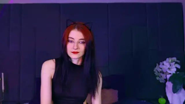 NicoleLuxe webcam