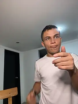 _Leo_Boy webcam