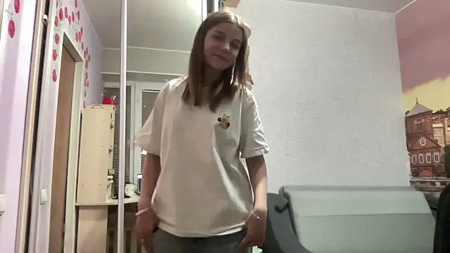 HwaTrippel live cam on StripChat