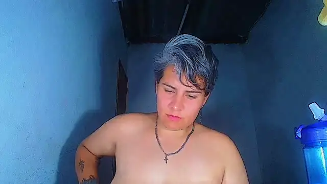 Yessi_rousse webcam