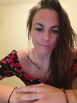 WildSweetheartXO live cam on StripChat