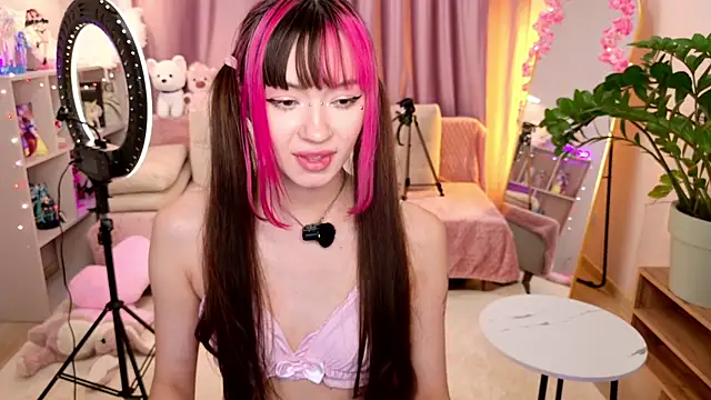 Miiya_Moore live sex cam