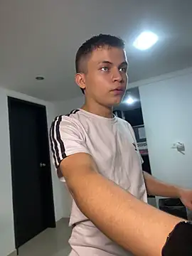 _Leo_Boy webcam