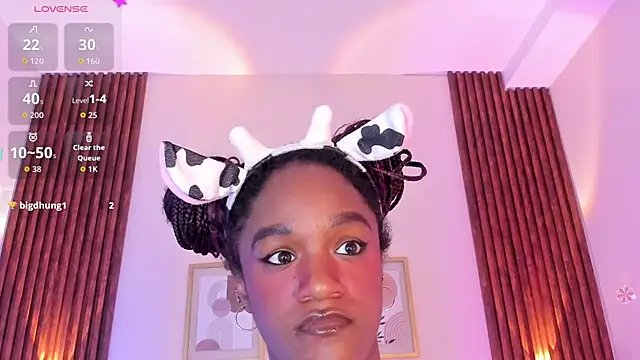 Chloebrunnie webcam