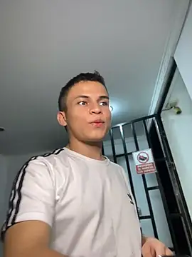 _Leo_Boy webcam