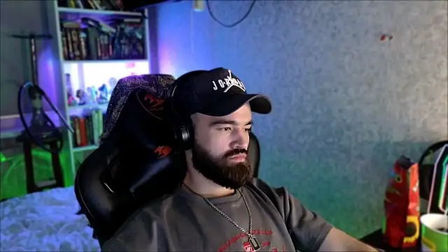 _Serious_Man webcam