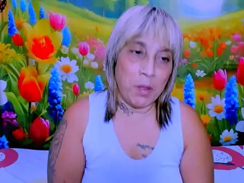 indianroxy webcam