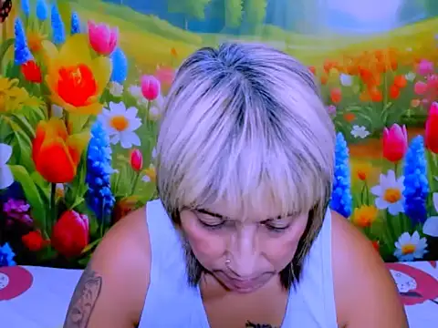 indianroxy webcam