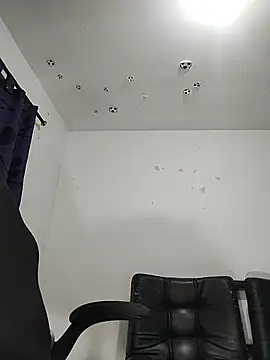 LucyDiamonds1 webcam