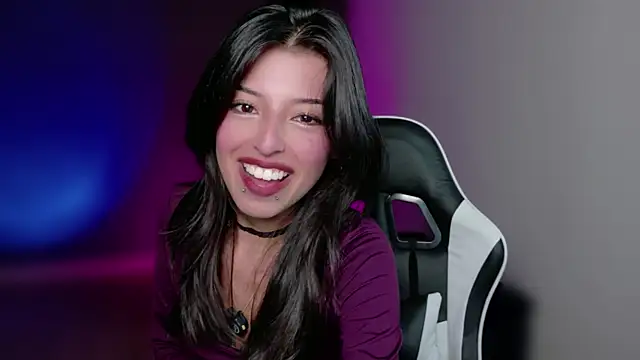 NanakoDollx webcam
