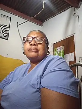 YELLOW_BONE webcam