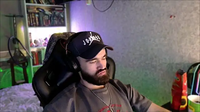 _Serious_Man webcam