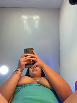 Aylin_Fox webcam