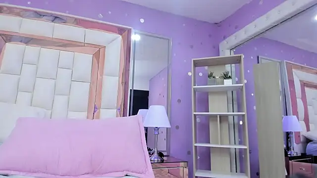 ariana_moon00 webcam