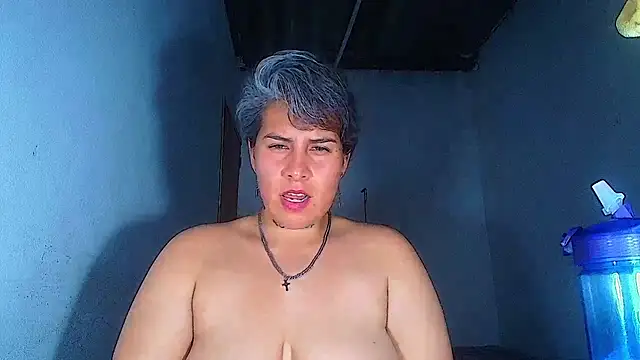 Yessi_rousse webcam