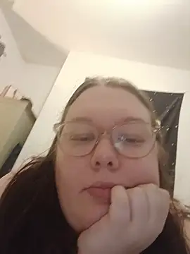 sexycurvyemilyy (G young) - Last trpr gets 2 vids+ lotion full naked