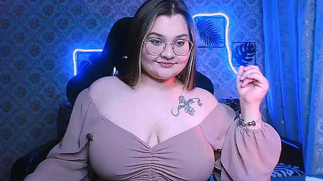 InLoveWithLife26 webcam