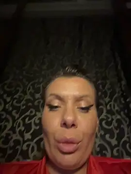 KrisKkiki webcam