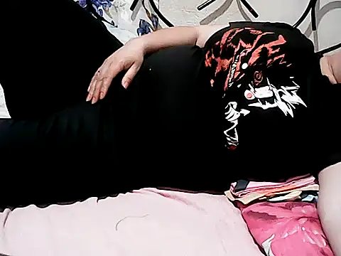 HornyPussie69 webcam