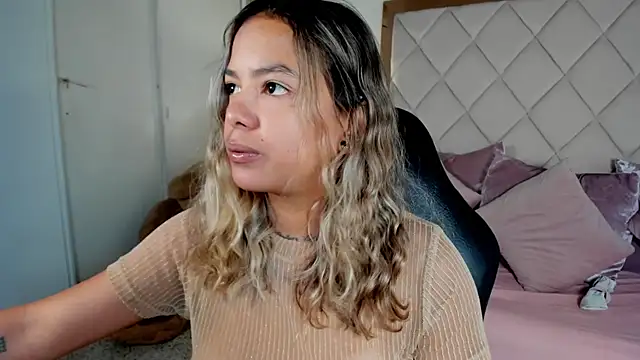 dulce_lyraa1 webcam