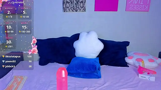 BlondieSummer webcam