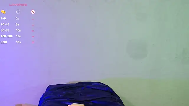 Moniica_1 webcam