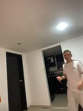 _Leo_Boy webcam