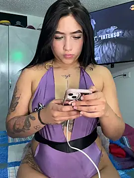 Alexaaa14 webcam