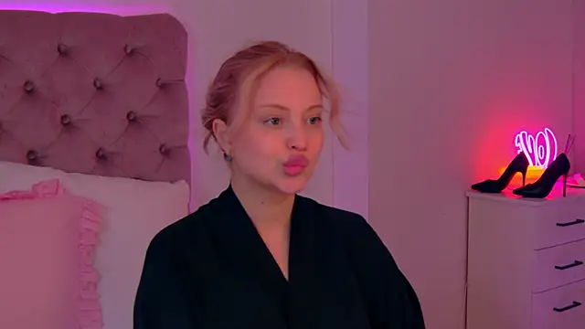 MyrHilton webcam