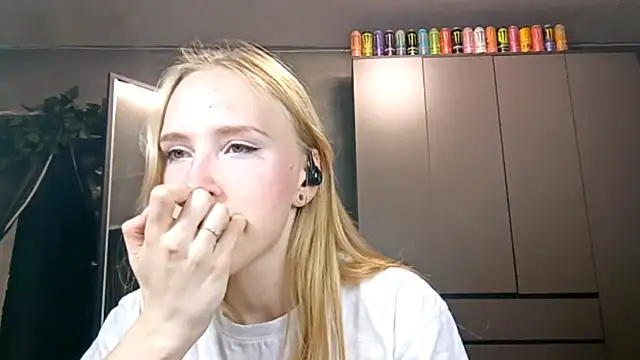 Mia_Azart webcam