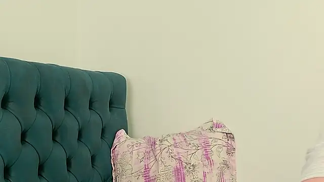 VesperCrown live sex cam