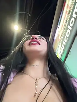 LilacNoir webcam
