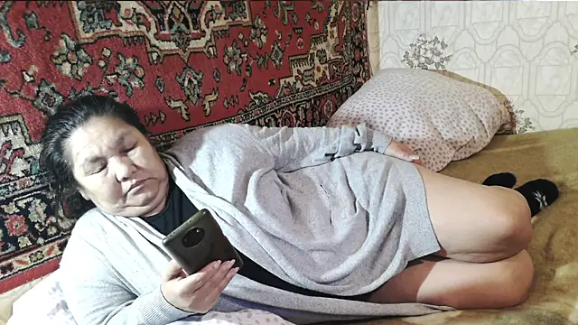 Zulfiya_Bruce webcam