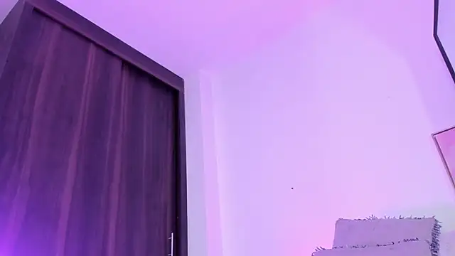 miaapril webcam