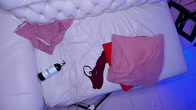 Shyfantasies webcam