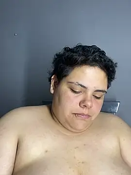 Hailey_Curvy webcam