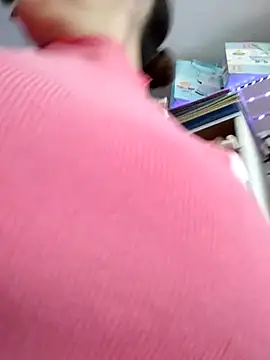 Mia_Novikov webcam