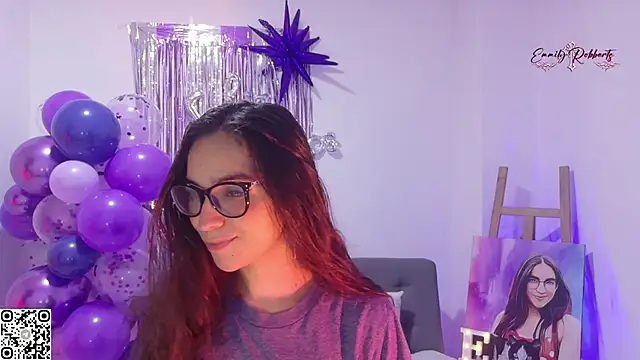 Emmi_Roberts webcam