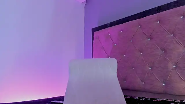 JulianaCarter webcam