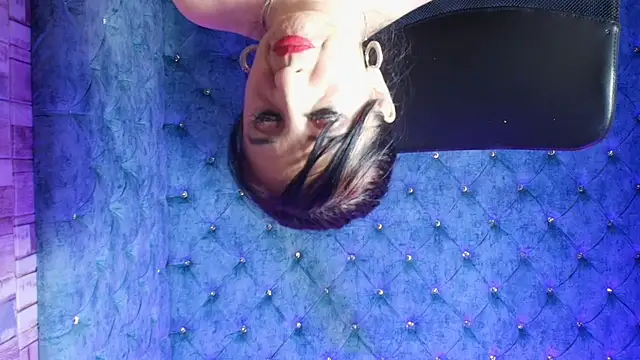 AgathaLeon webcam