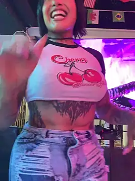 IsabellBigtitsxx webcam