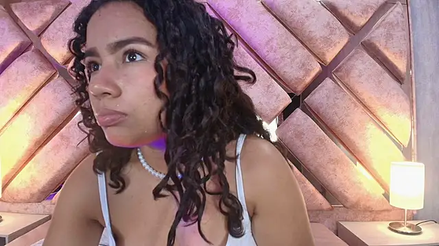 tamaraahoney - TamaraaHoney's free webcam - UK Sex Cams