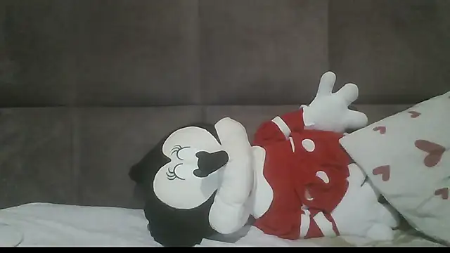 Sladkiegubki webcam