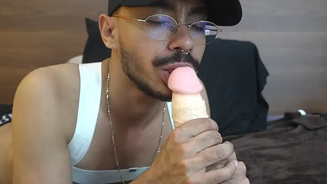thomas_montiel webcam