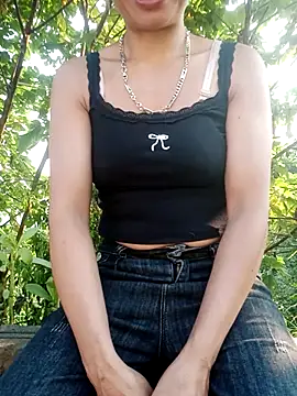 Bella-lynlyn webcam