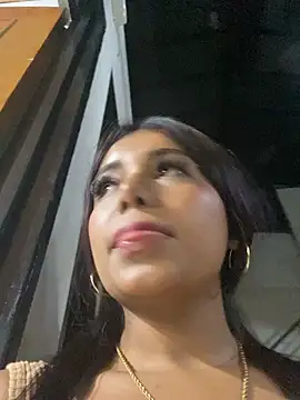 MegaanDelgado live cam on StripChat