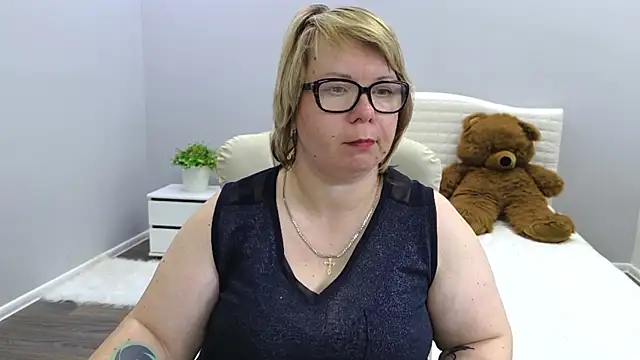 BonnnyBoobsy webcam