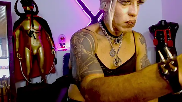 LILITHMADAME webcam